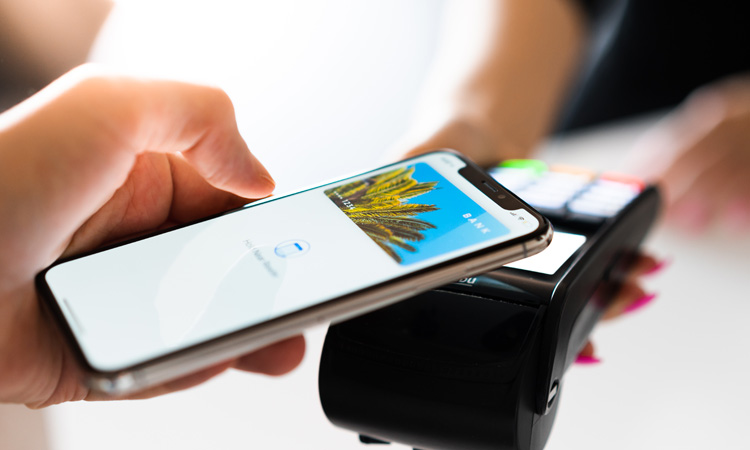 L'utilizzo di tag RFID programmati alla cassa può accelerare i tempi di pagamento.