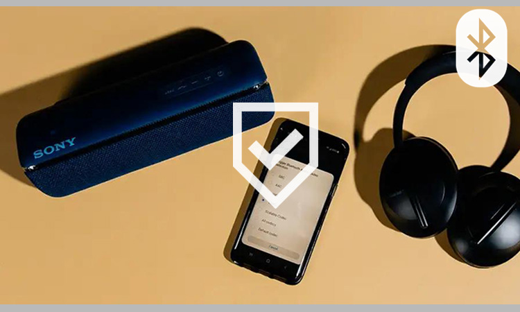 Bluetooth kann mit Handys, Kopfhörern und Lautsprechern verbunden werden