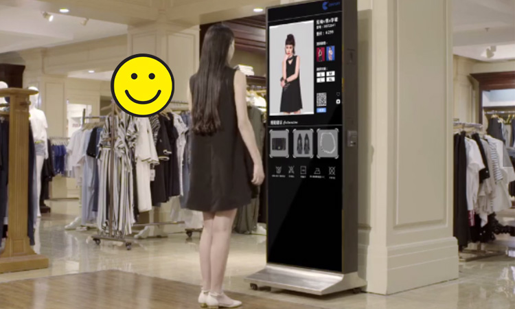 Le etichette RFID sui vestiti attivano gli specchi intelligenti per dare ai clienti consigli di abbinamento