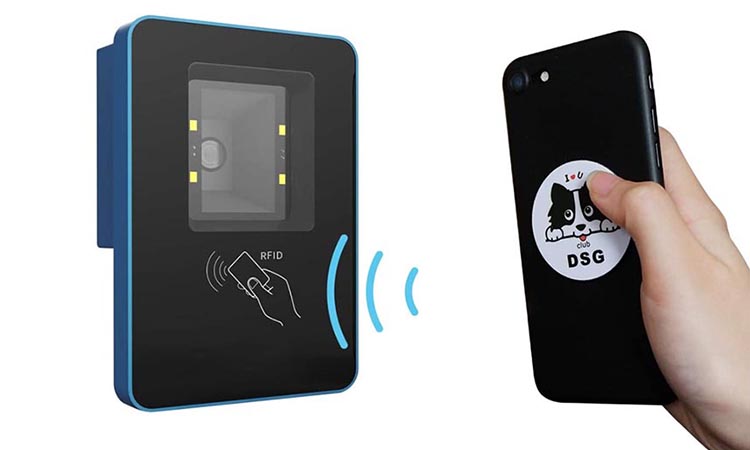 휴대전화의 RFID 키 포브 스티커를 사용하여 액세스 제어 잠금을 해제할 수 있습니다.
