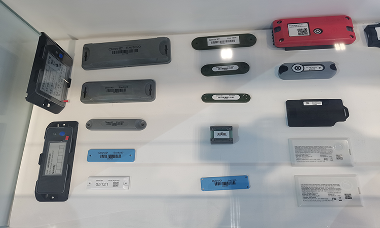 Various types of UHF ABS Metal Resistant Tags