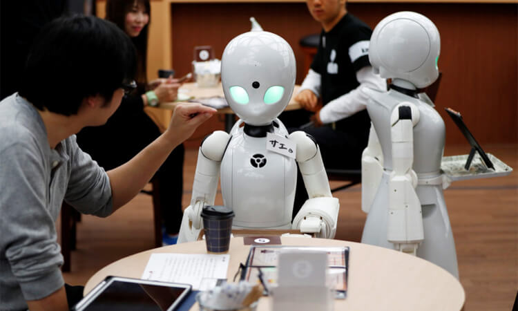 Les humains et les robots interagissent de manière significative