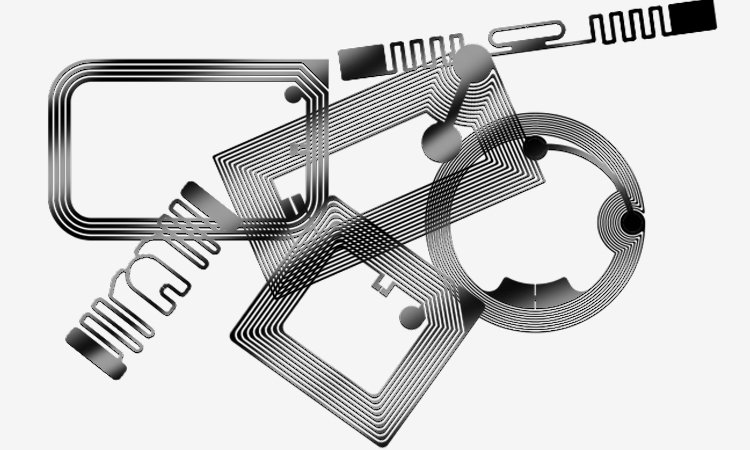 RFID labels receive and transmit signals through an antenna