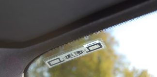 車用RFIDタグについて知っておくべきことすべて シンプルでエレガントなRFID車載用フロントガラスラベル