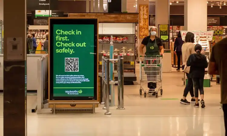 The qr code signage used in shopping malls are designed to be simple and neat